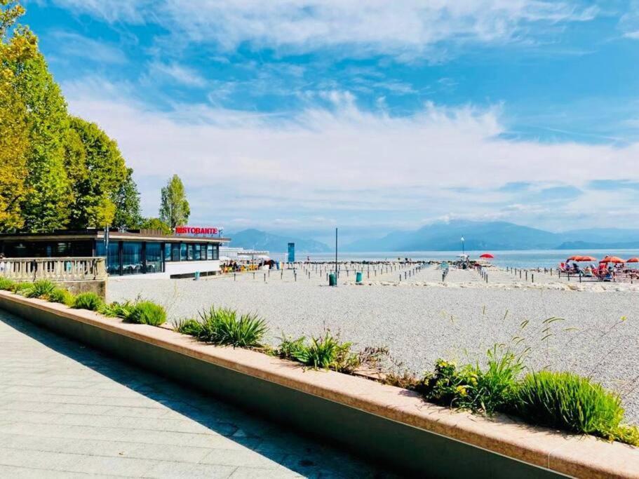 Sunshine On Garda Lake Desenzano del Garda Kültér fotó